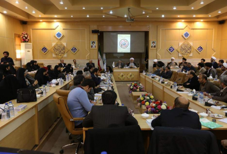 آموزش زبان فارسی بدون استانداردسازی ممکن نیست