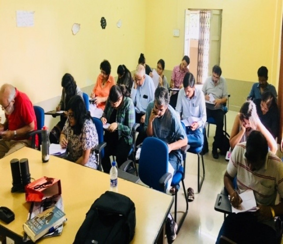 پایان دوره آموزش زبان فارسی در دانشکده دکن هند