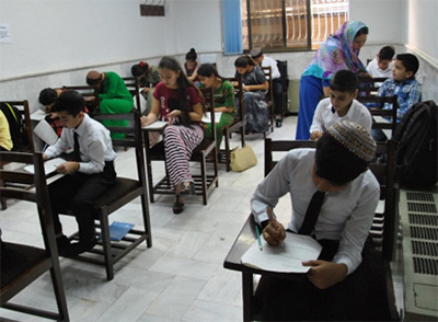 پایان دوره آموزش زبان فارسی در عشق‌آباد