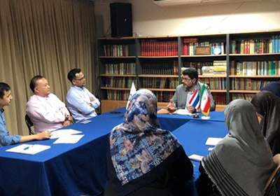 دیدار رایزن فرهنگی ایران با مترجمان زبان فارسی تایلند