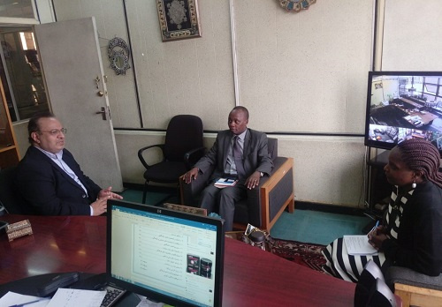 بسیاری از لغات متداول زبان مردم کنیا، فارسی است