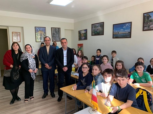 بازدید رایزن فرهنگی ازکلاس آموزش زبان فارسی مدرسه شماره(۱۹۵) شهر تفلیس