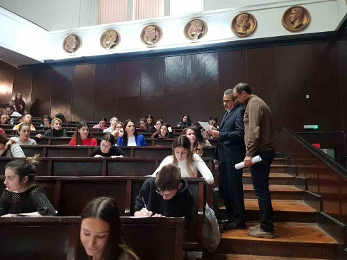 بازدید رایزن فرهنگی ایران و نماینده بنیاد سعدی از جلسه آزمون زبان فارسی دانشگاه بلگراد