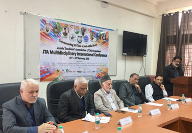 تبیین اهمیت زبان و ادبیات فارسی در دهلی‌نو