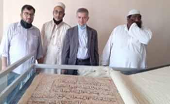 زبان و ادبیات فارسی دارای قدمتی بیش از هشت قرن شبه قاره بوده