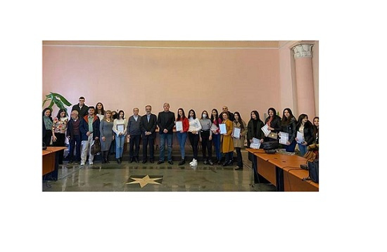 معرفی برگزیدگان مسابقه شعرخوانی معاصر ایران در ارمنستان