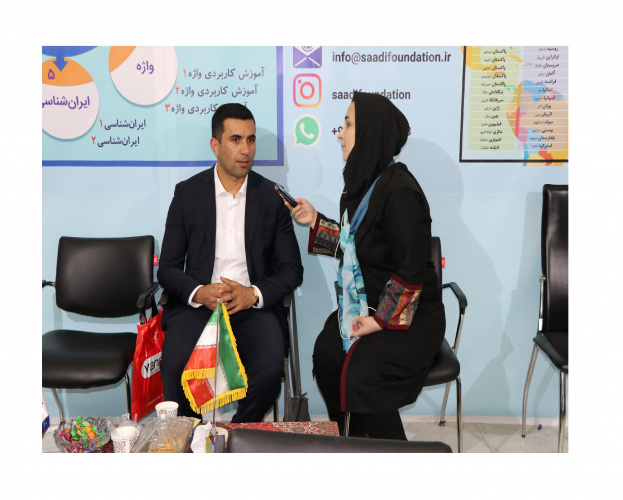 بدون دانستن خط فارسی به گنجینه میراث مکتوب دسترسی نداریم