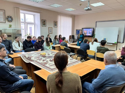 بزرگداشت «مشاهیر زبان فارسی؛ خیام و فردوسی»