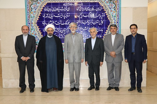 اعطای حکم نمایندگی بنیاد سعدی به رایزن فرهنگی جدید ایران در انگلیس