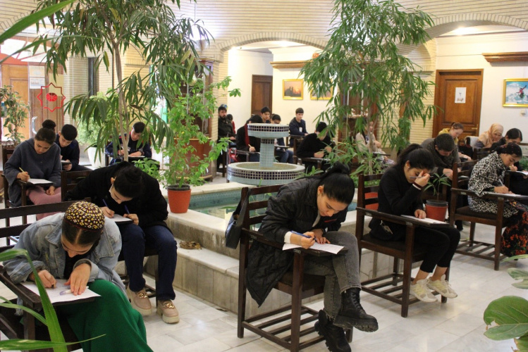 برگزاری امتحانات پایان دوره پاییزی آموزش زبان فارسی در عشق‌آباد