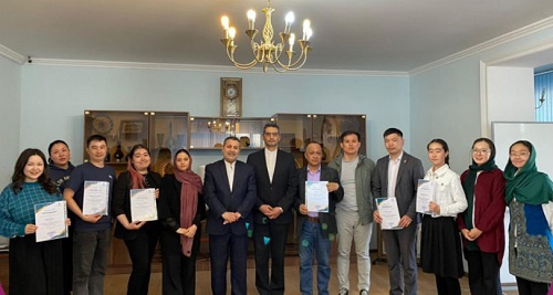 تجلیل از استاد ایرانشناسی و زبان فارسی در قزاقستان