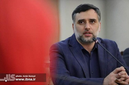 فارسی‌آموزان هر جای جهان که باشند اهل ایران زمین هستند