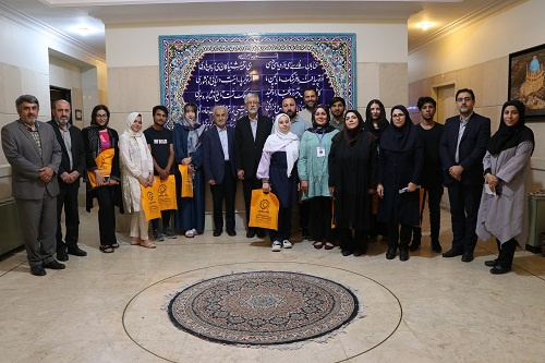 زبان فارسی کلید دفینه مفاهیم عمیق انسانی است