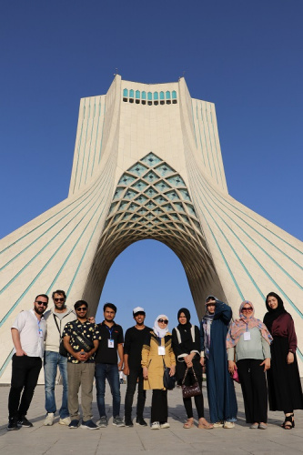 از حضور بر فراز تهران تا سفر به فودهال ملل در ایران‌مال