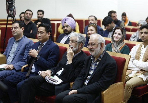 تسلط به تاریخ هند در گرو یادگیری فارسی است