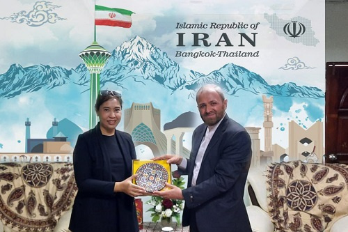 تایلند به کادر درمانی مسلط به «فارسی» نیاز دارد