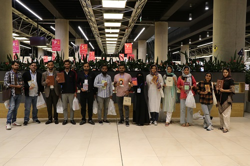 فارسی‌آموزان هندی و روسی از باغ کتاب تهران بازدید کردند