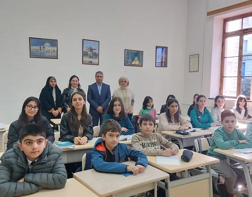 آموزش «زبان فارسی» از مقدماتی تا پیشرفته در مدرسه شماره یک تفلیس