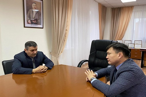 تشدید نیاز به «فارسی‌دانان» برای افزایش روابط اقتصادی ایران و قزاقستان