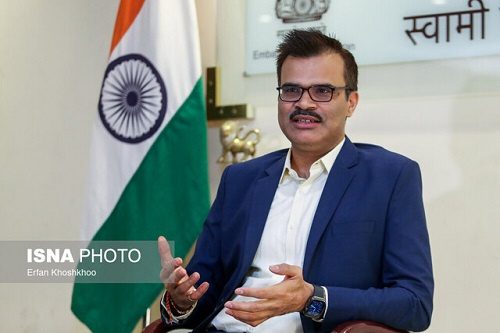 «فارسی» را زبان بیگانه نمی‌بینیم