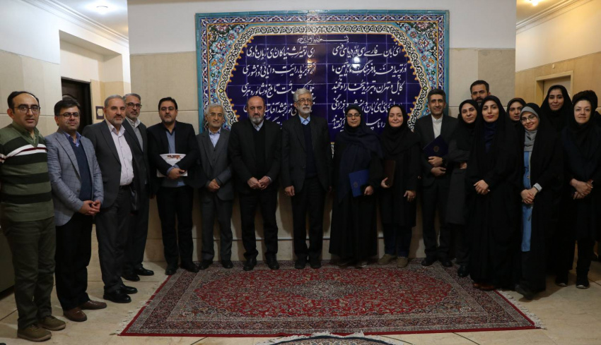 توسعه روش‌های نوین آموزشی و تولید بیش از ۴۰ عنوان کتاب تخصصی در بنیاد سعدی