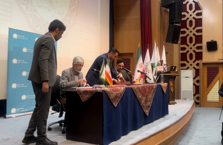 تفاهمنامه همکاری میان معاونت علمی ریاست جمهوری و فرهنگستان زبان و ادب فارسی منعقد شد