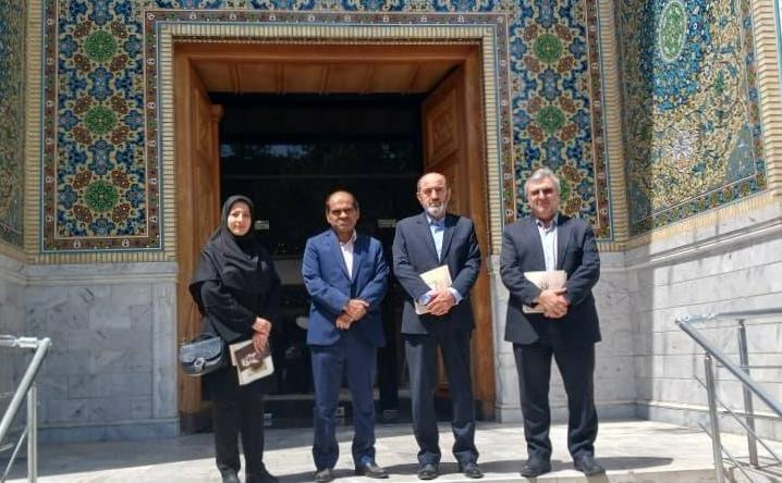 توسعه همکاری بنیاد سعدی و موزه ملک