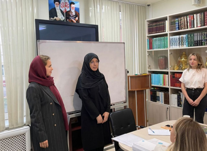 آغاز دوره هجدهم آموزش زبان فارسی روسیه