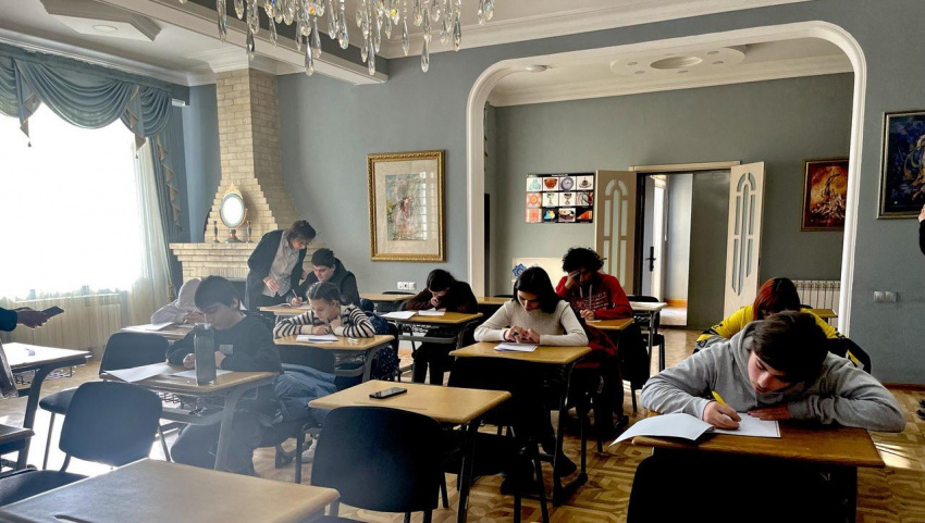 آزمون زبان فارسی ویژه زبان آموزان گرجستانی برگزار شد