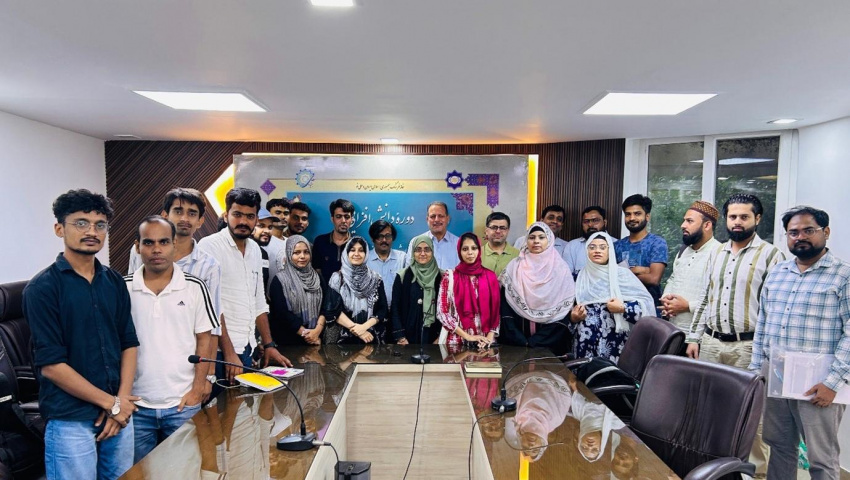 پنجمین نشست «یک محفل، یک تجربه» با حضور مدیرگروه زبان و ادبیات فارسی دانشگاه جواهر لعل نهرو برگزار شد