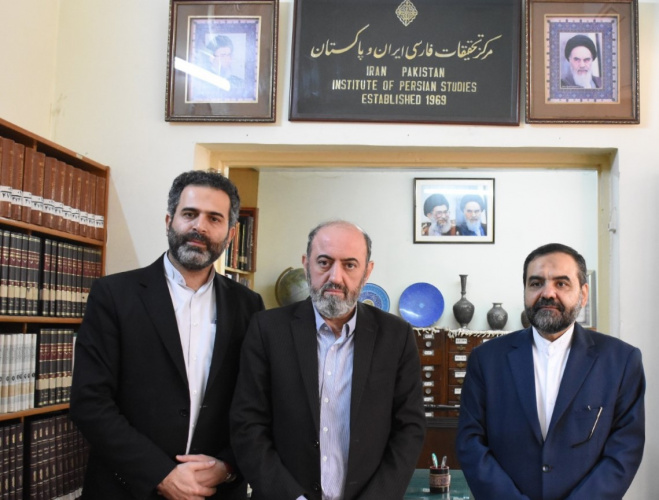 بازدید معاونان بنیاد سعدی از مرکز تحقیقات فارسی ایران و پاکستان