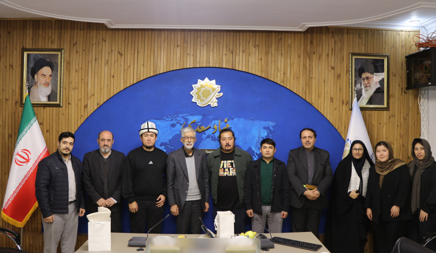 اعضای انجمن زبان و ادبیات فارسی قرقیزستان با رئیس بنیاد سعدی دیدار کردند