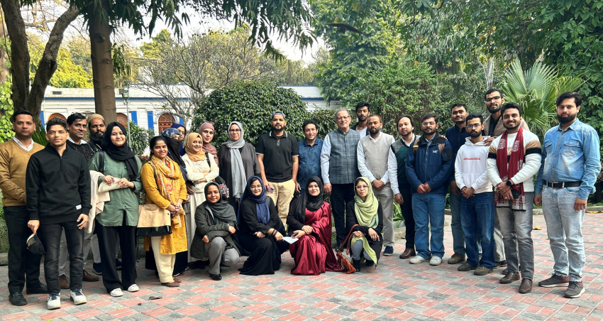 درس‌گفتارهای «ادبیات معاصر تاجیکستان» و «نشریات ادبی و پژوهشی ایران از مشروطیت تا امروز» در هند برگزار شد